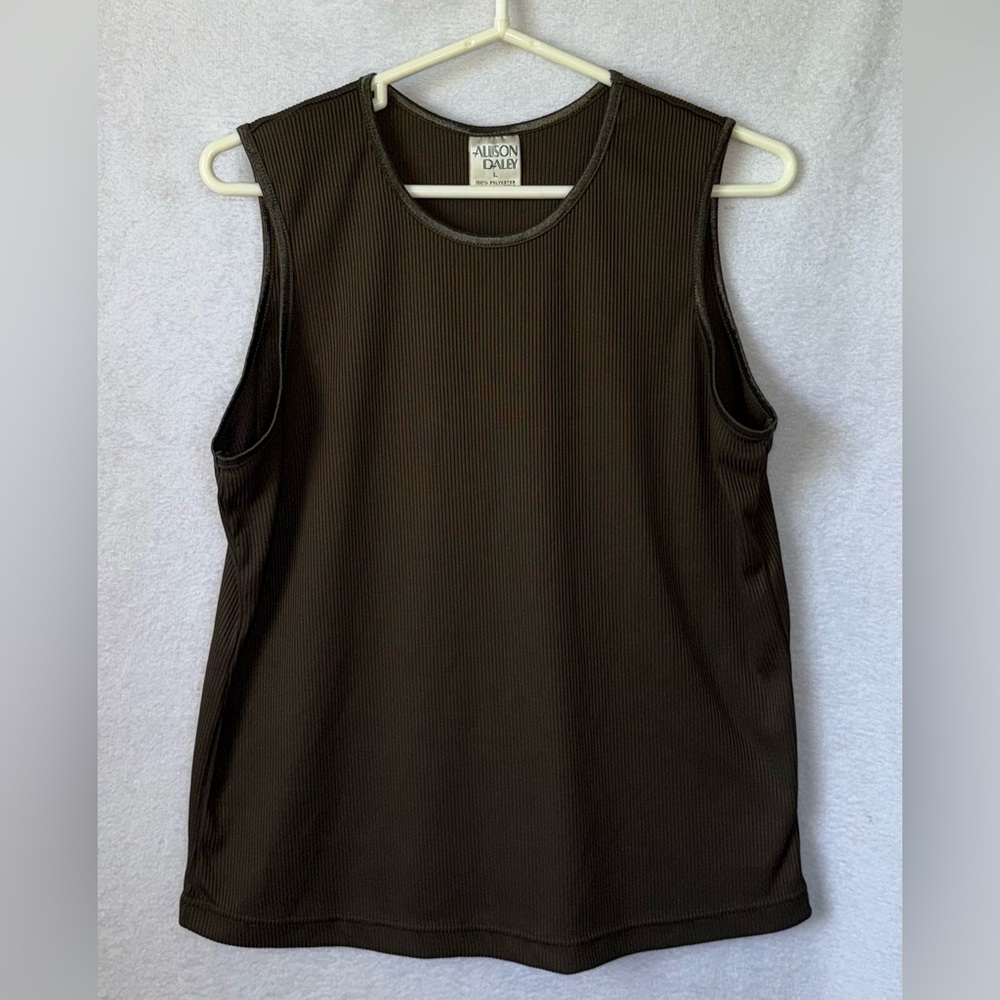 Vintage Alison Daley size large olive green tank top